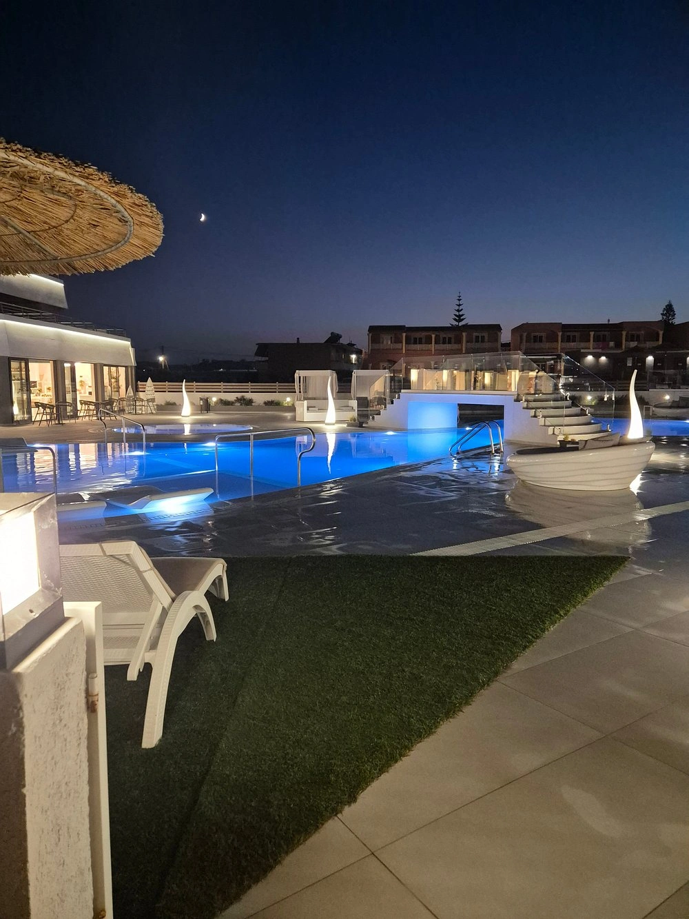 Amour Holiday Resort