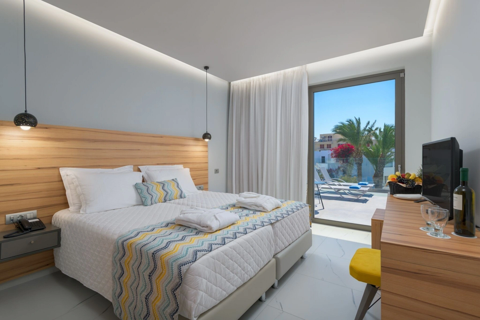 Avra Beach Resort Hotel & Bungalows
