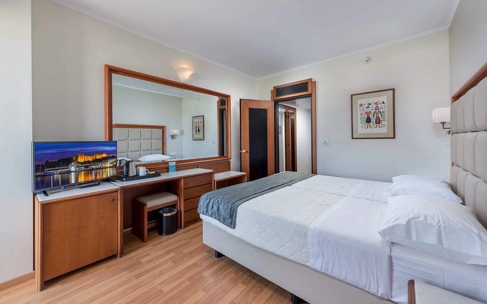 Apollo Beach Hotel