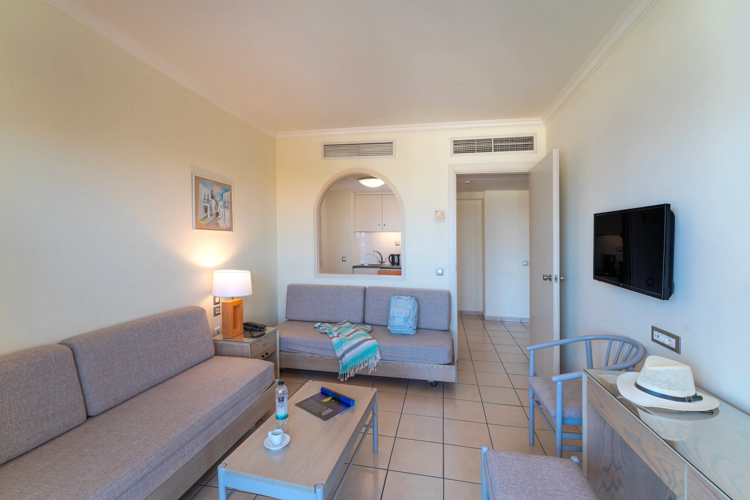 Athineon Hotel image 5