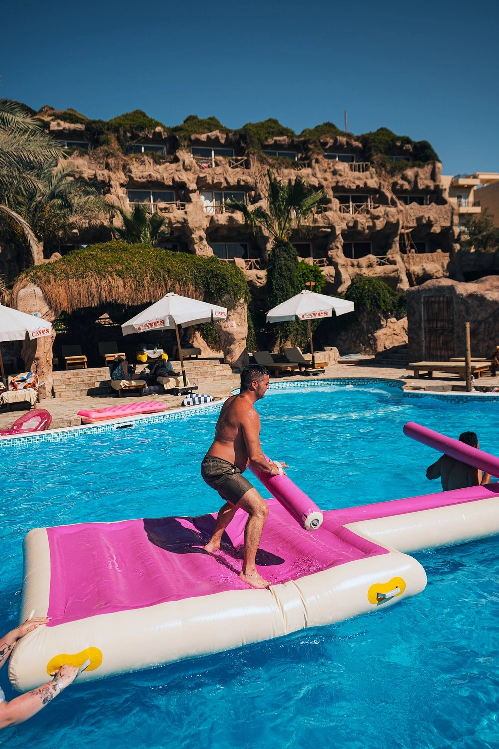 Caves Beach Resort Hurghada image 4