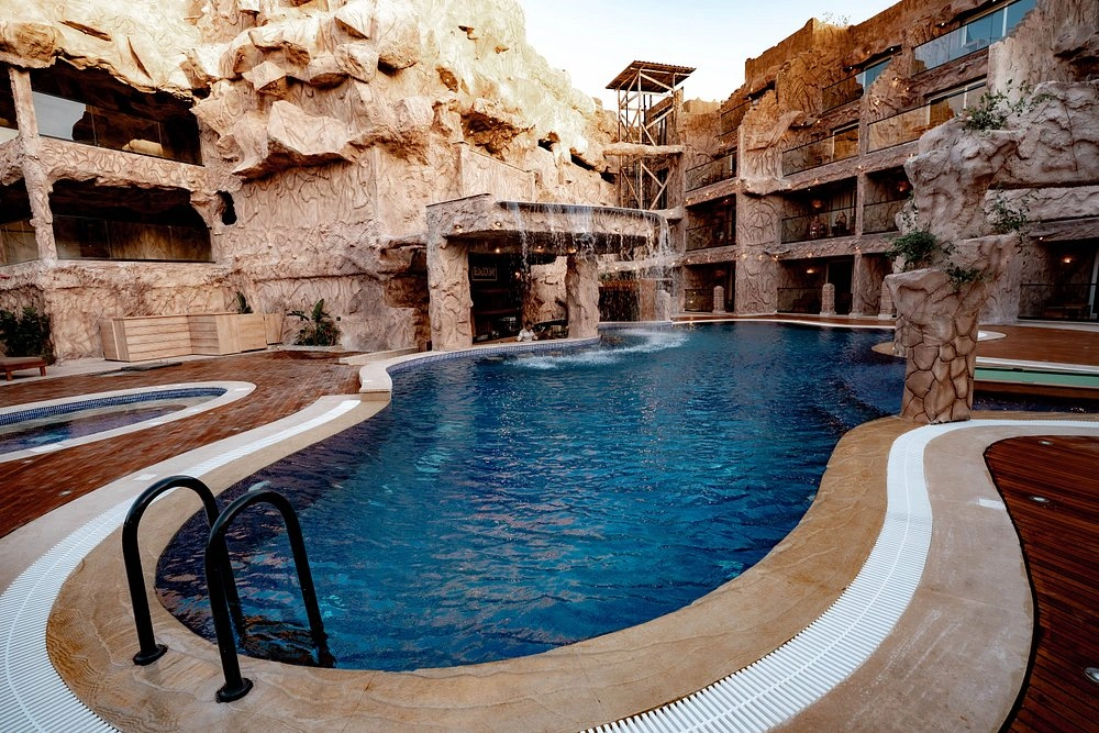 Caves Beach Resort