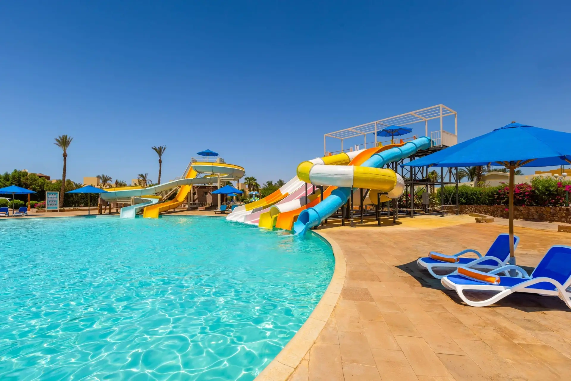 Amwaj Oyoun Resort & Spa image 3
