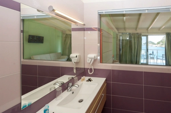 Blue Princess Beach Hotel & Suites image 3