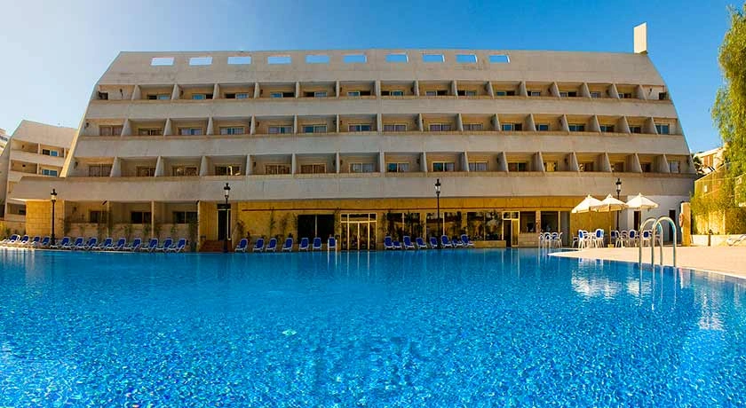 Las Piramides Resort