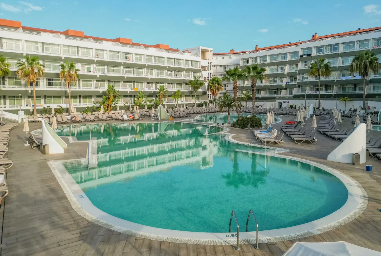 Gara Suites Golf & Spa