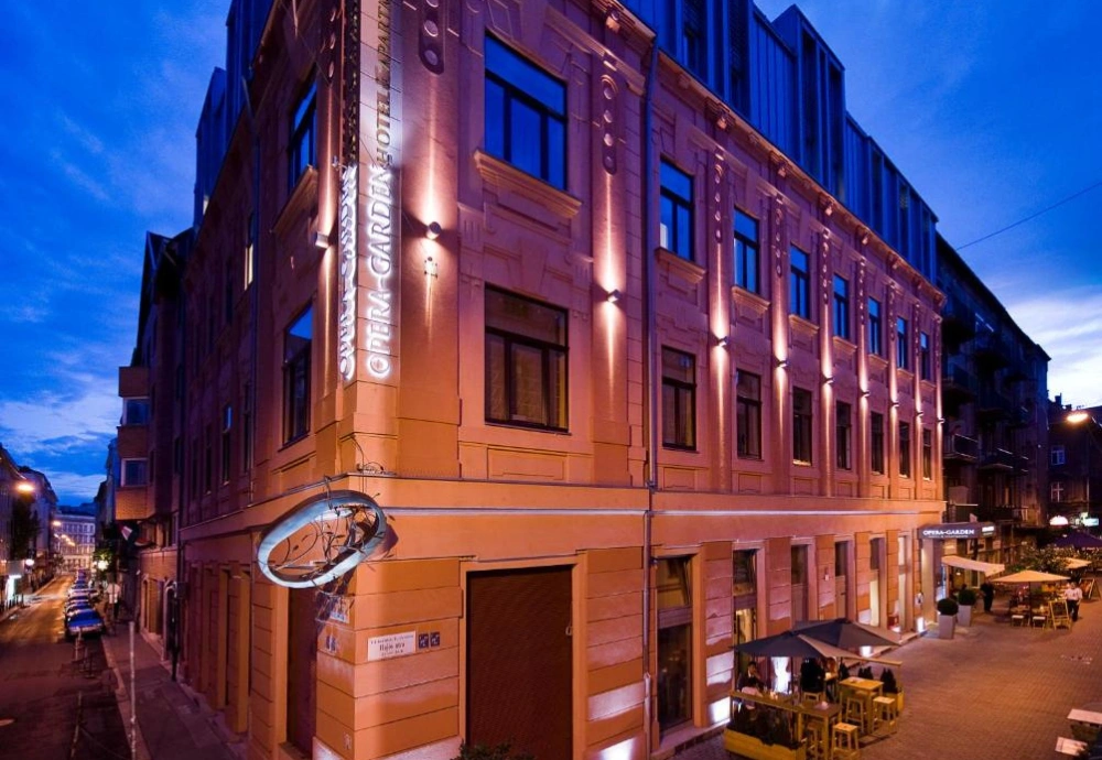 Opera Garden Hotel & Apartments