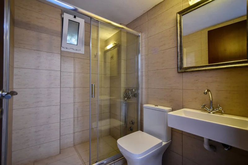 Iraklis Apartments