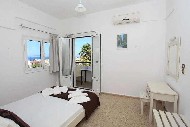 Iraklis Apartments