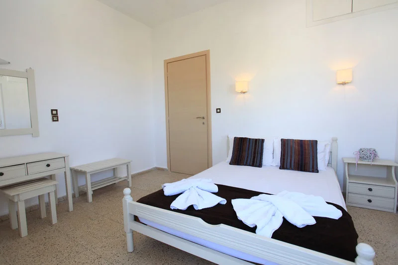 Iraklis Apartments