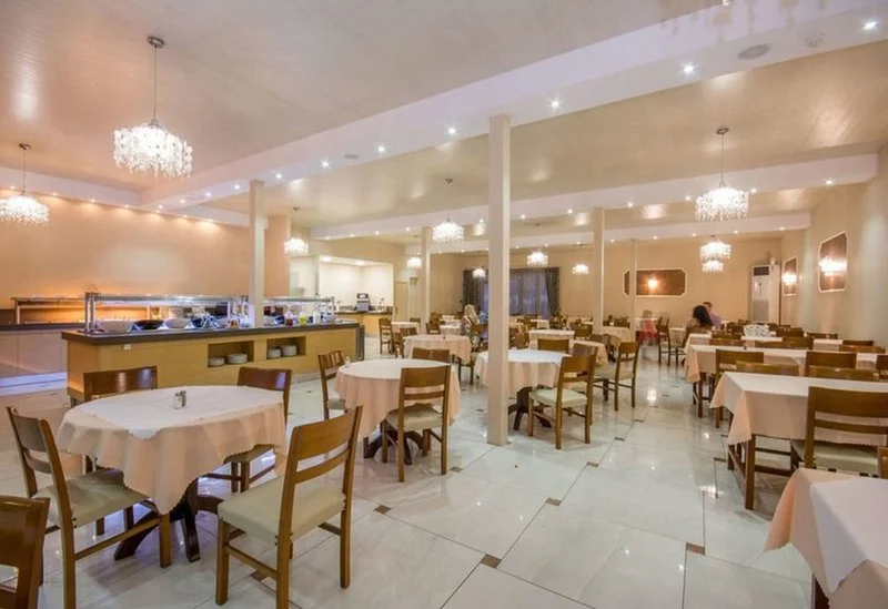Altura Hotel