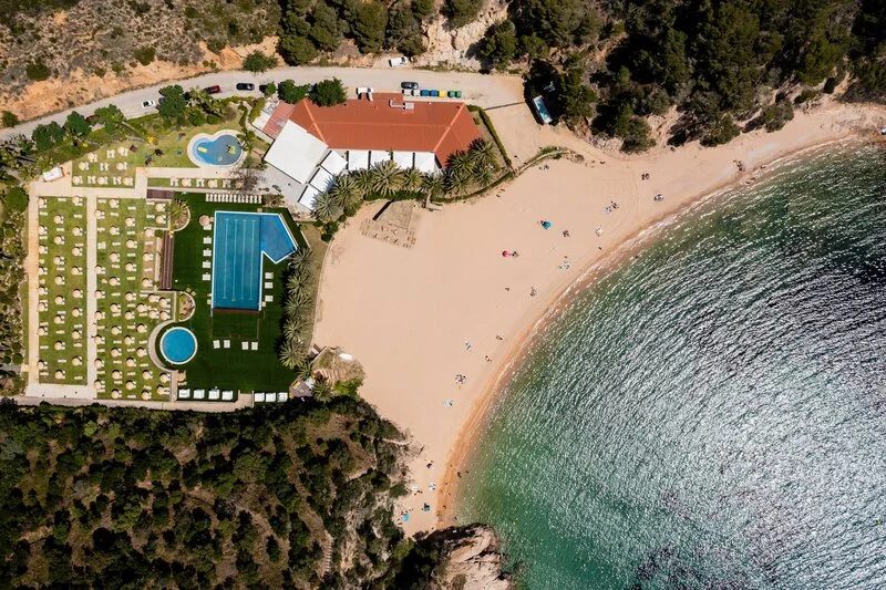 Giverola Resort