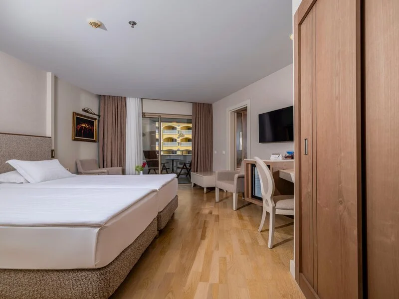 Melas Lara Hotel