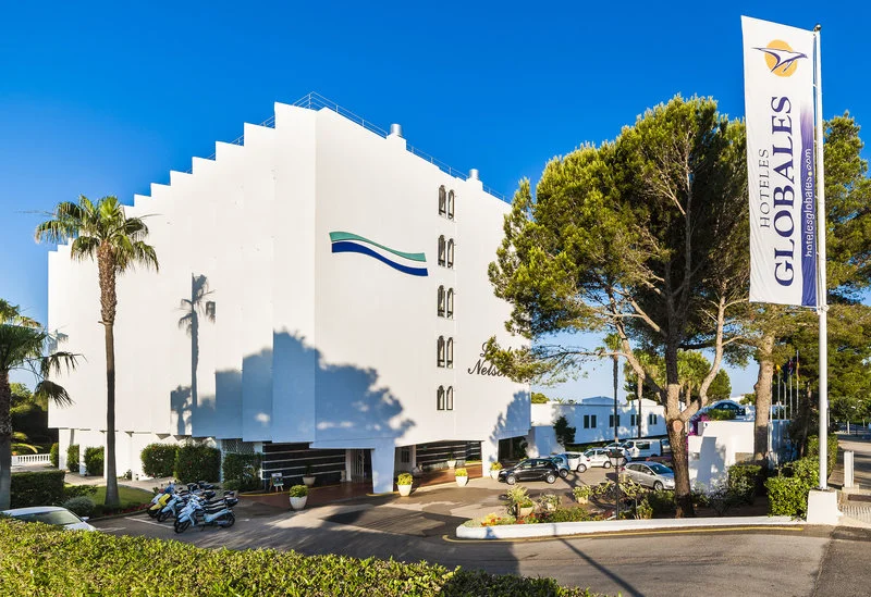 Globales Lord Nelson Adults Only