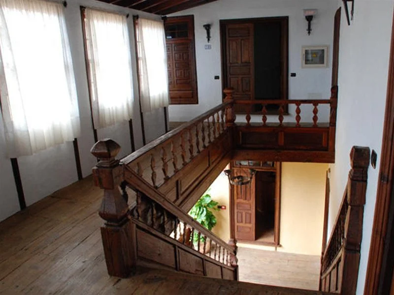 Gallery 4