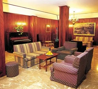 Gallery 4