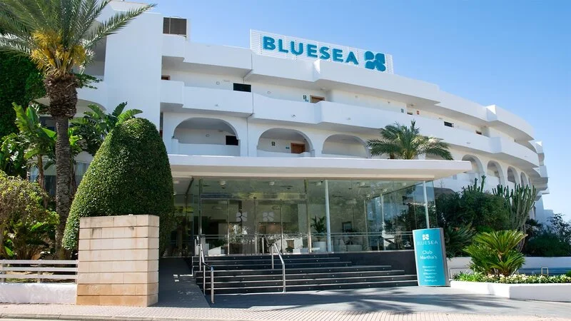Blue Sea Es Bolero