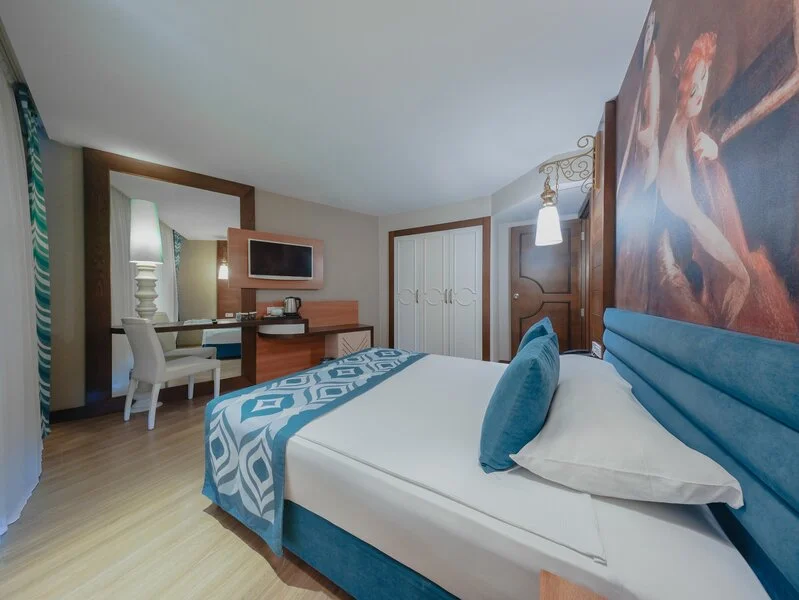 Dream World Resort & Spa