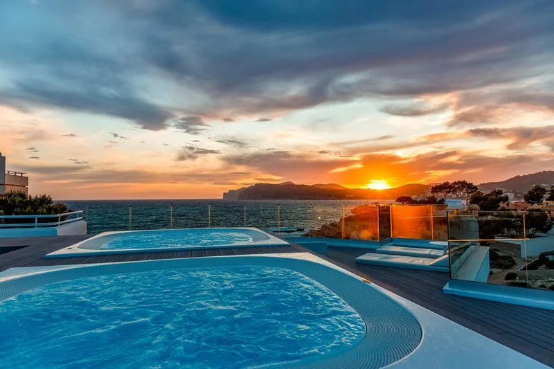 Fergus Style Cala Blanca Suites ****