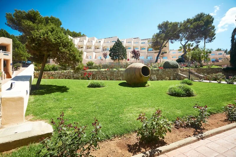 Invisa Hotel Club Cala Blanca