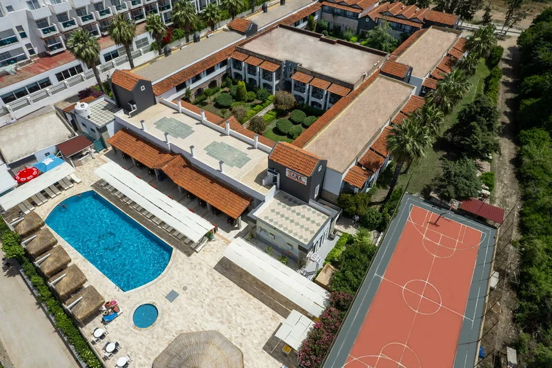 Hotel Tiana Beach