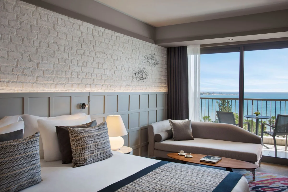 Acanthus Cennet Barut Collection
