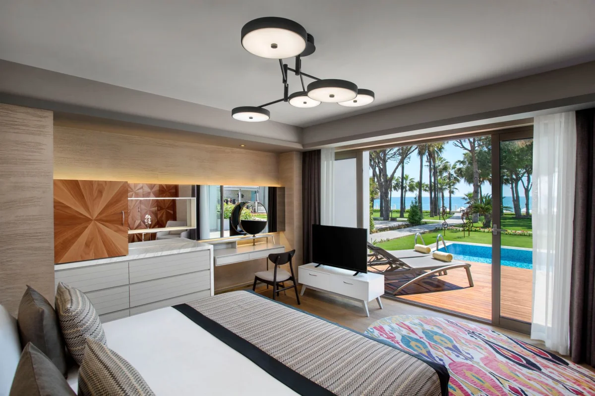 Acanthus Cennet Barut Collection