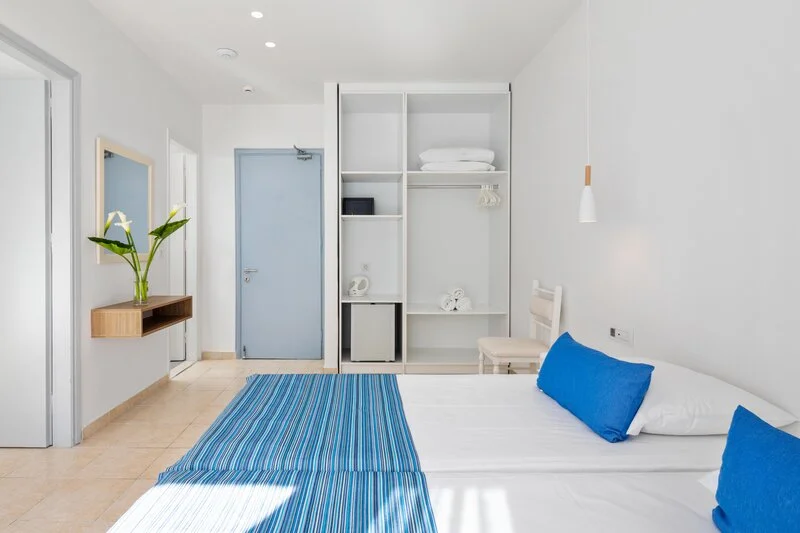 Bella Vista Beach Hotel & Studios