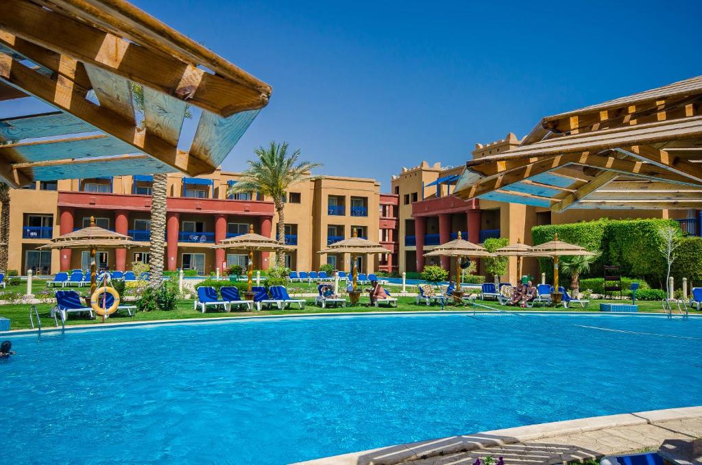 Nile Treasures Cruise with Red Sea Stay